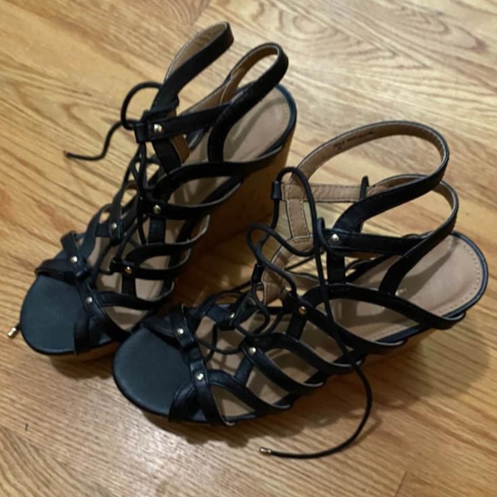 Summer wedges